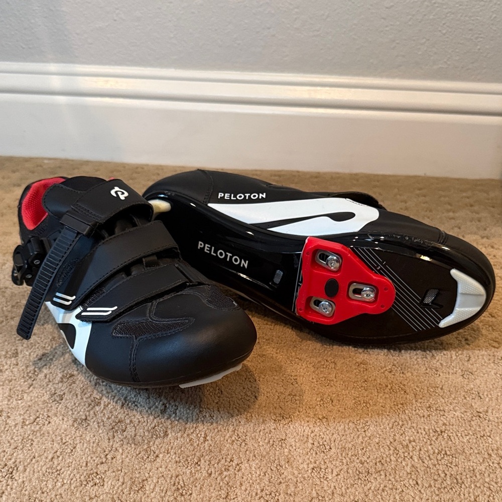 Peloton Black and Red Men's Cycling Sneakers with Dial and Strap
